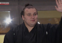 Võ sĩ Aonishiki vô địch 2 giải đấu liên tiếp